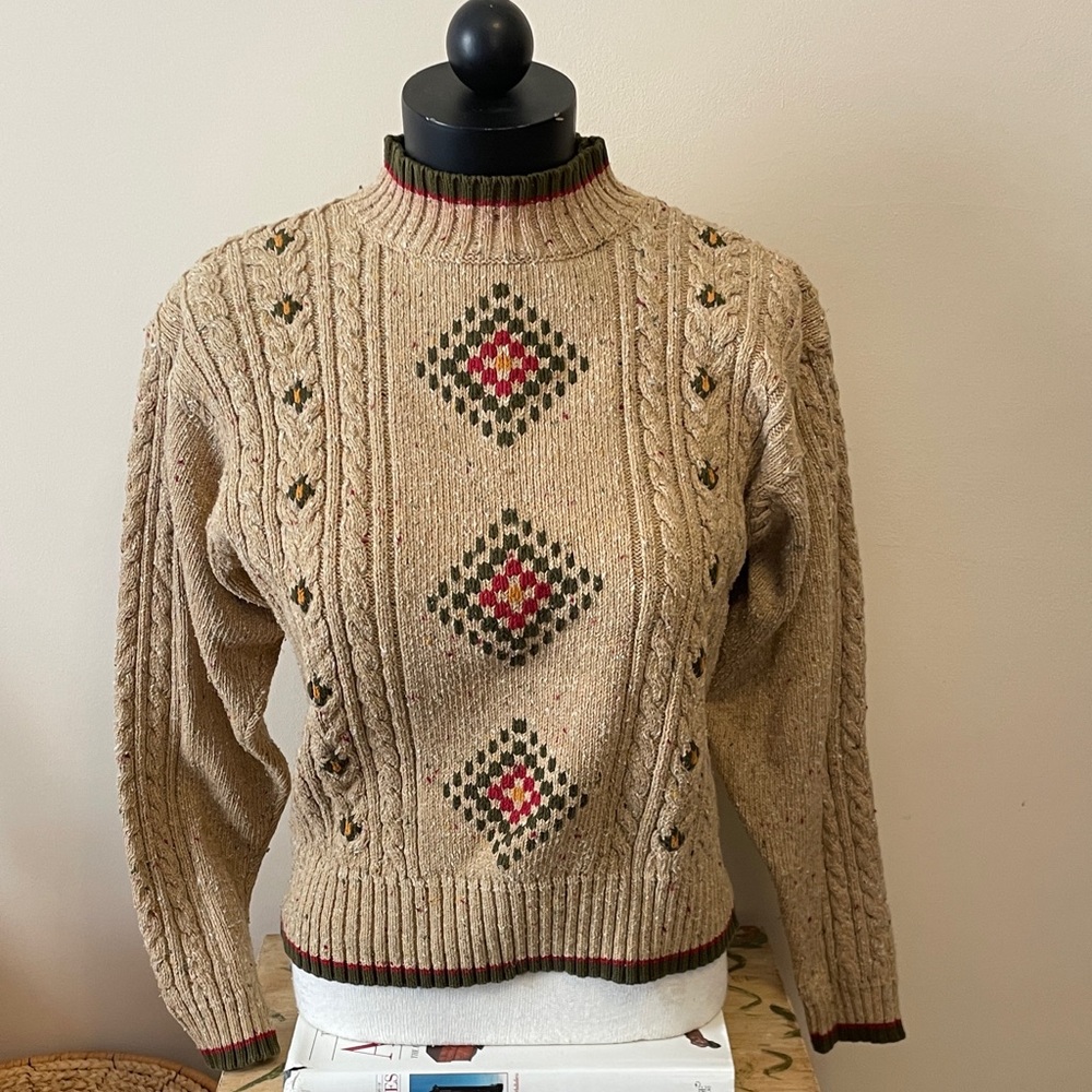 Vintage Liz Claiborne Beige and Green Patterned Sweater